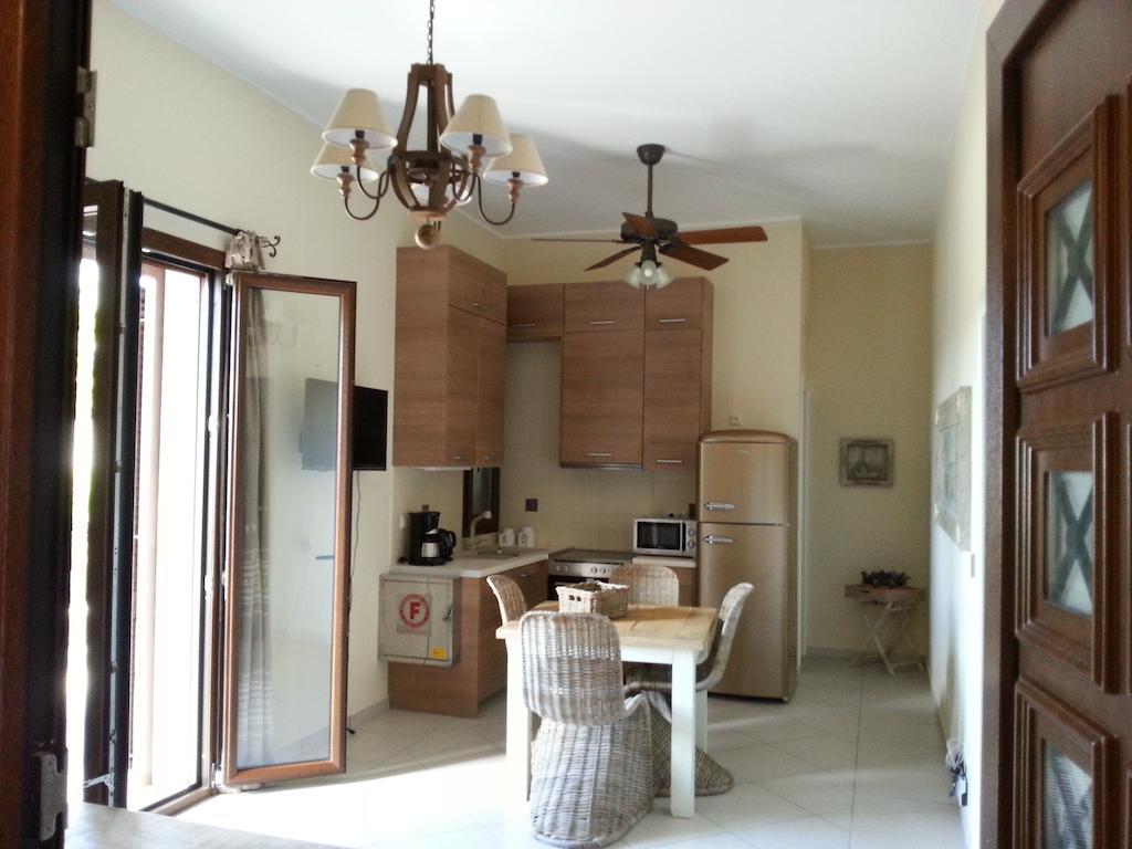 Iliodysi Houses Метони Номер фото